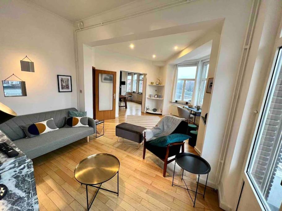 Bellevue - Grand Appartement Pour 5 Sur Les Quais De La Meuse リエージュ エクステリア 写真