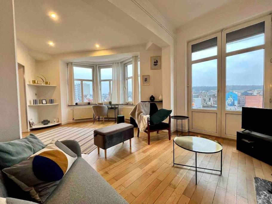 Bellevue - Grand Appartement Pour 5 Sur Les Quais De La Meuse リエージュ エクステリア 写真