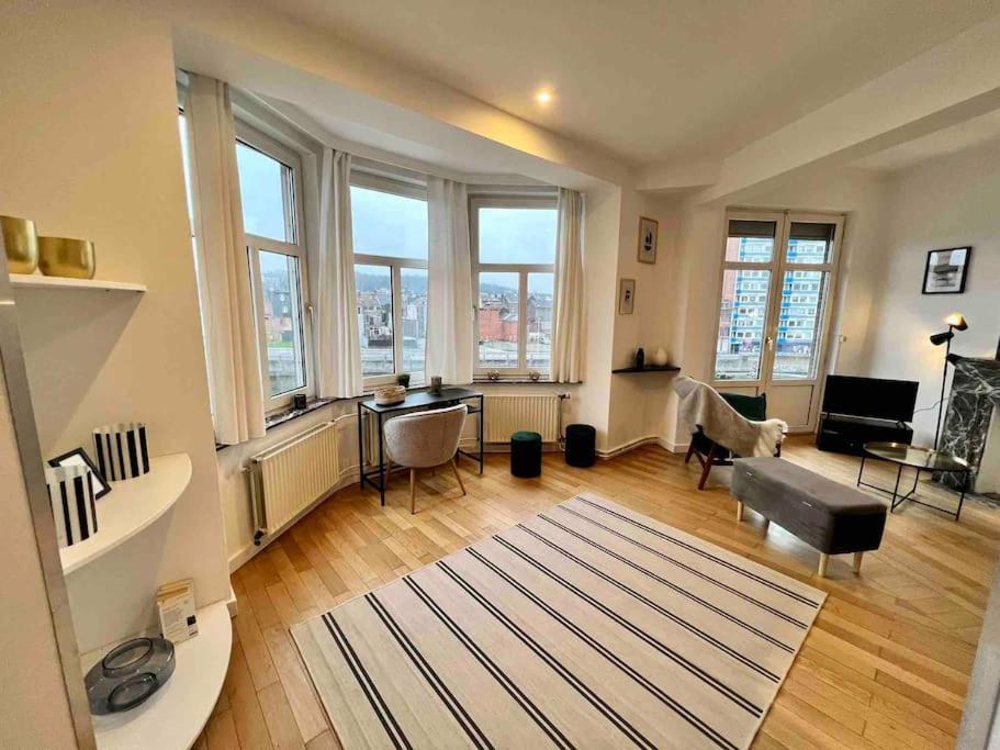 Bellevue - Grand Appartement Pour 5 Sur Les Quais De La Meuse リエージュ エクステリア 写真